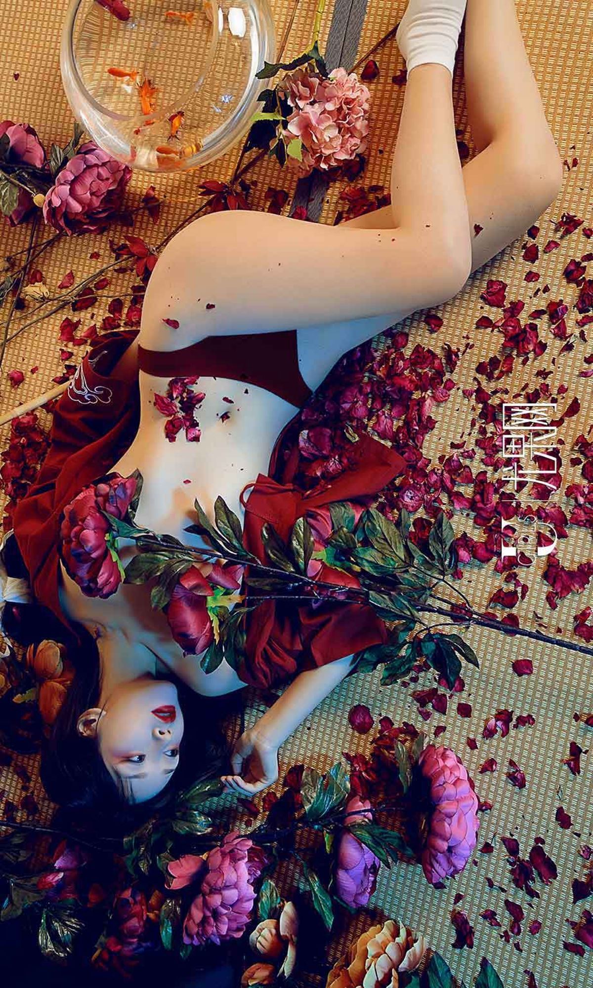 [Ugirls尤果网] 爱尤物专辑 2019.02.14 NO.1366 豌豆公主 姹紫嫣红